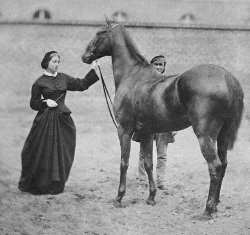 Alexine Tinne in de Haagse Manege